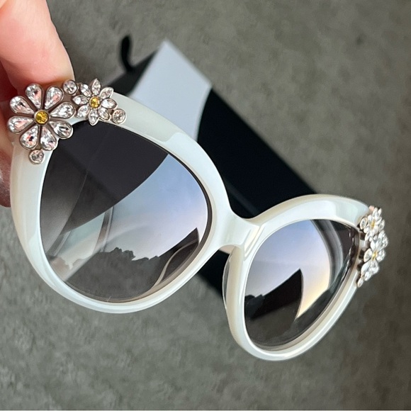 Kate Spade Cat Eye Retro Crystal Flowers White Sunglasses - Karyna - Picture 5 of 10